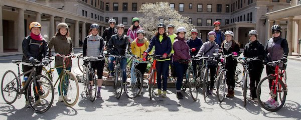 WomenCityCycling